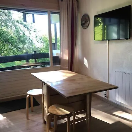 Appartement T2 Rez-de-chaussée Terrasse Et Table Extérieure Enchastrayes